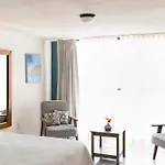 Casa Amarilla