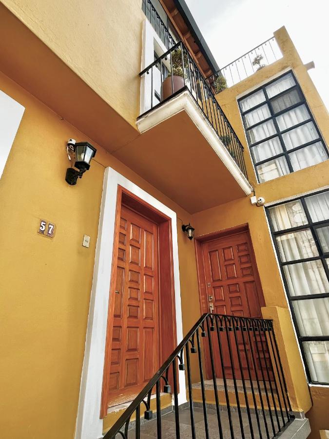 Casa Amarilla *